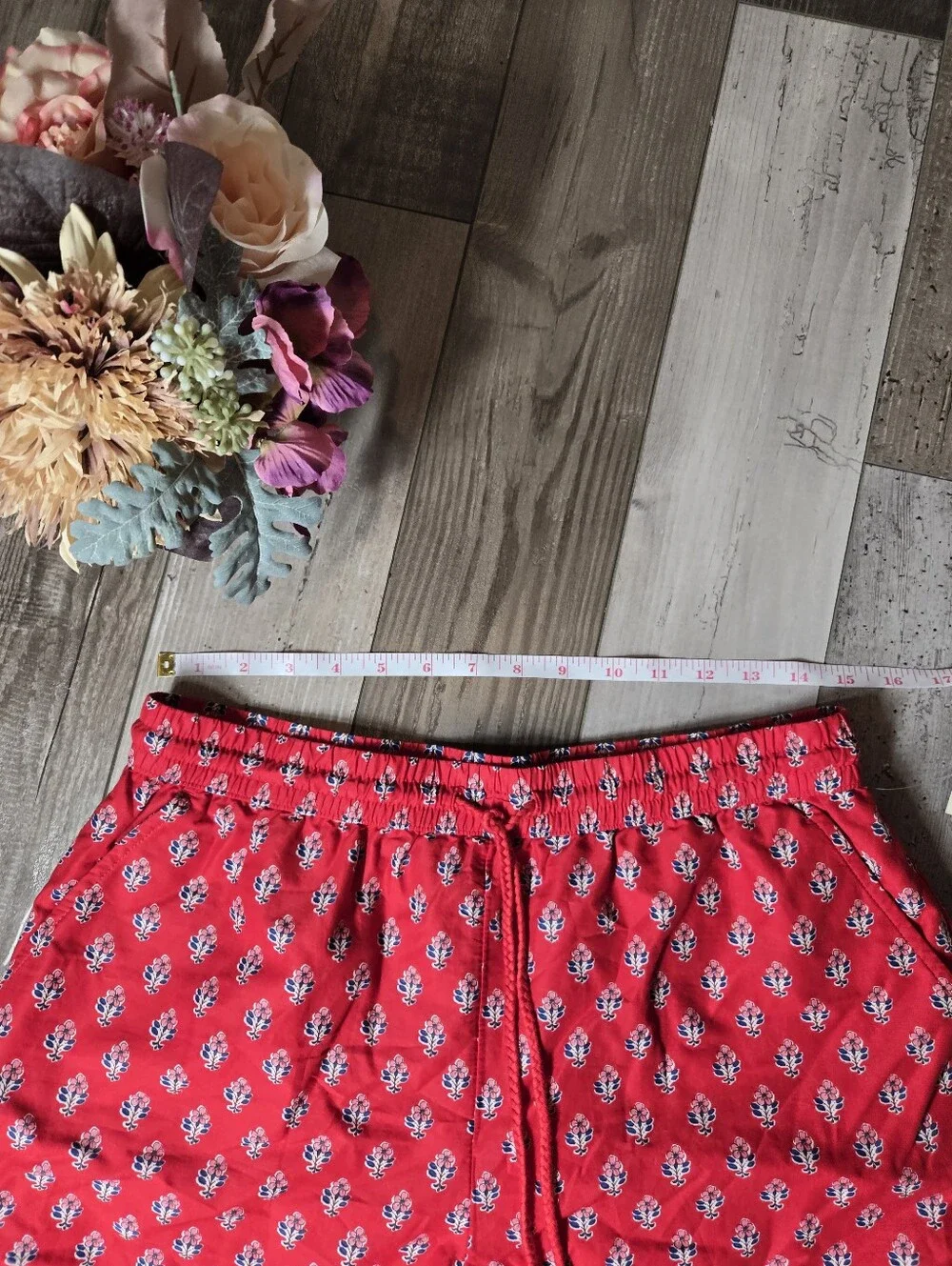NWT Universal Thread High‑Rise Printed Pull‑On Shorts – Women’s Medium